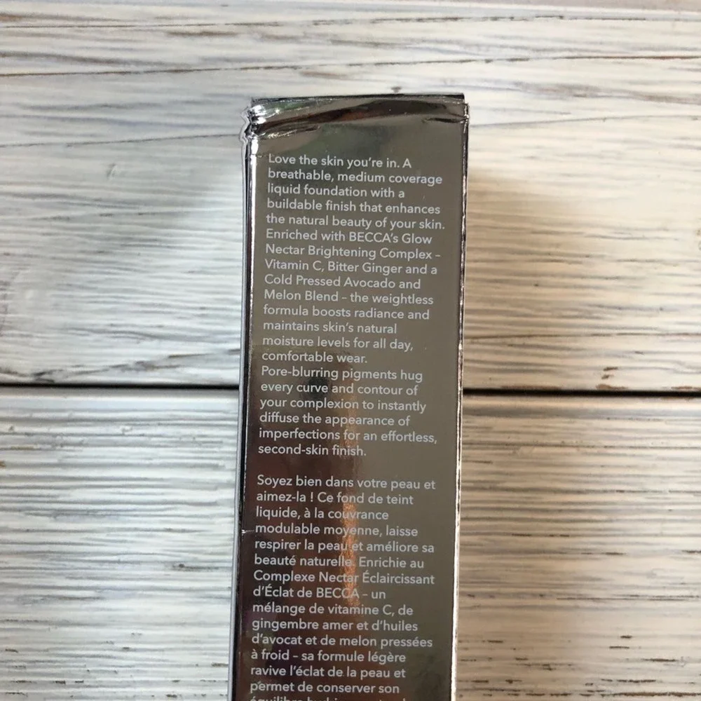 Becca Skin Love Weightless Blur Foundation Chestnut